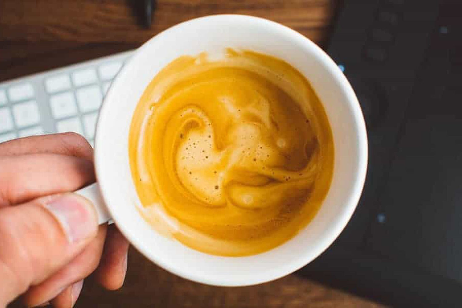 Il caffè a stomaco vuoto fa male? Scopriamolo insieme!